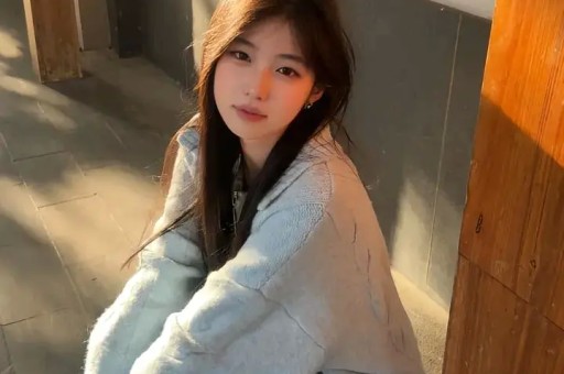74岁刘晓庆再曝大瓜！和助理同居6年未离婚百亿婚姻是空壳骗局